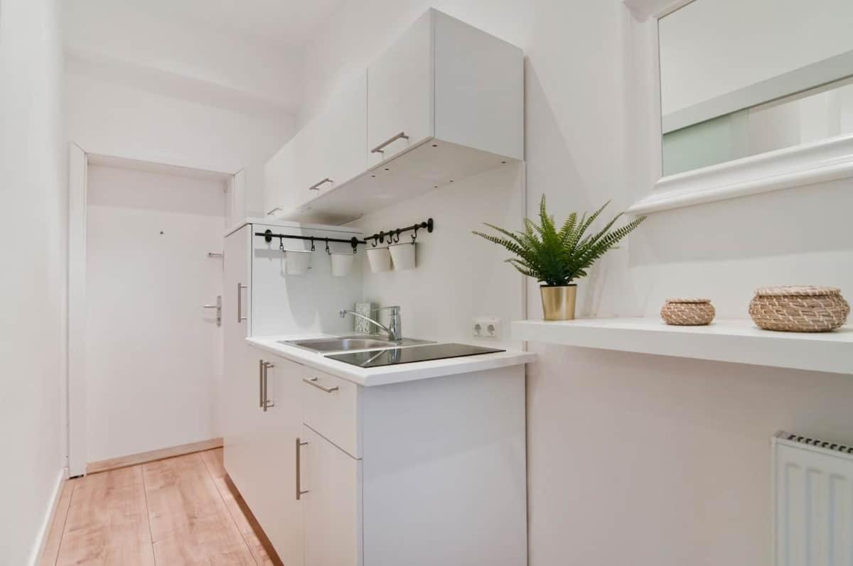 Appartement ⍟luxurious And Bright⍟ 5 Min Walk To City Center Wenen