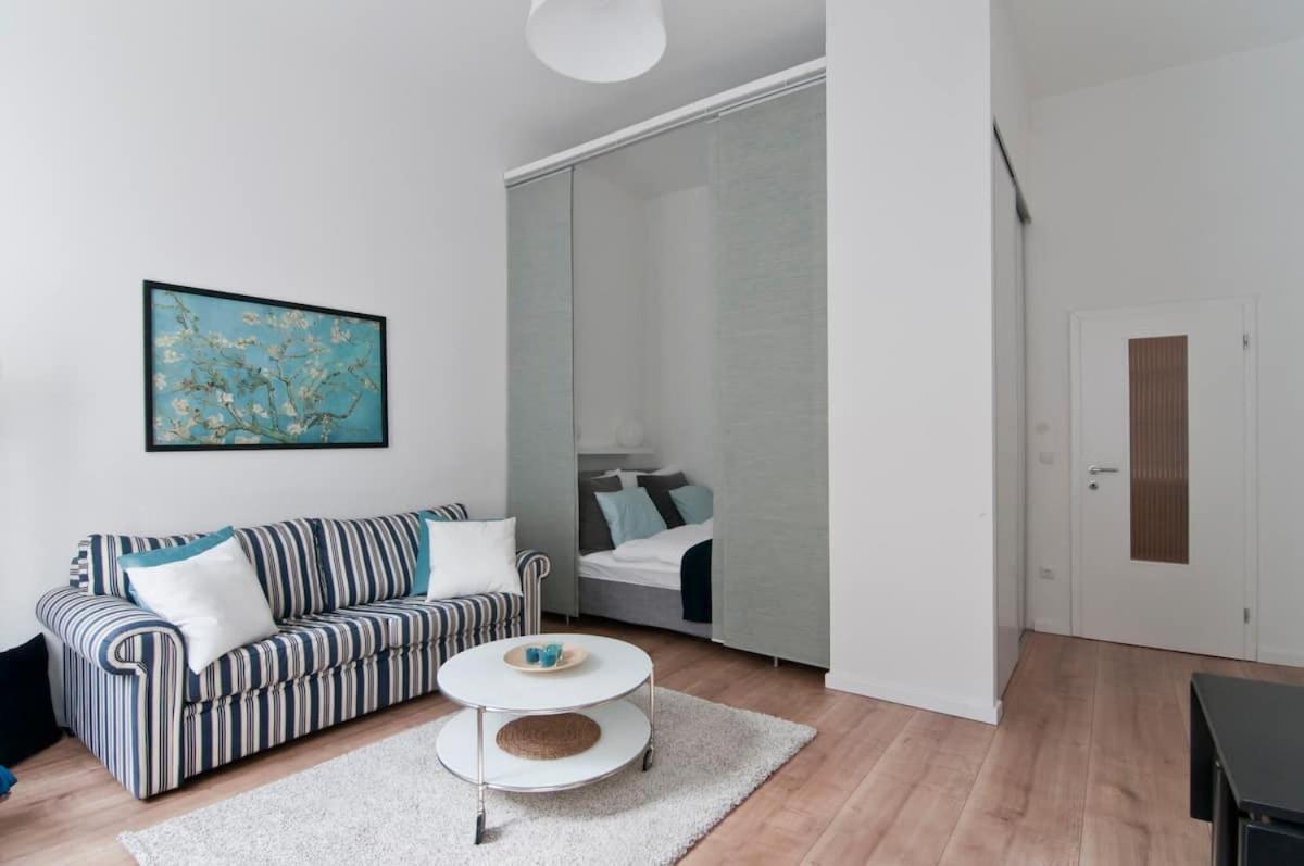 ⍟luxurious And Bright⍟ 5 Min Walk To City Center Appartement Wenen
