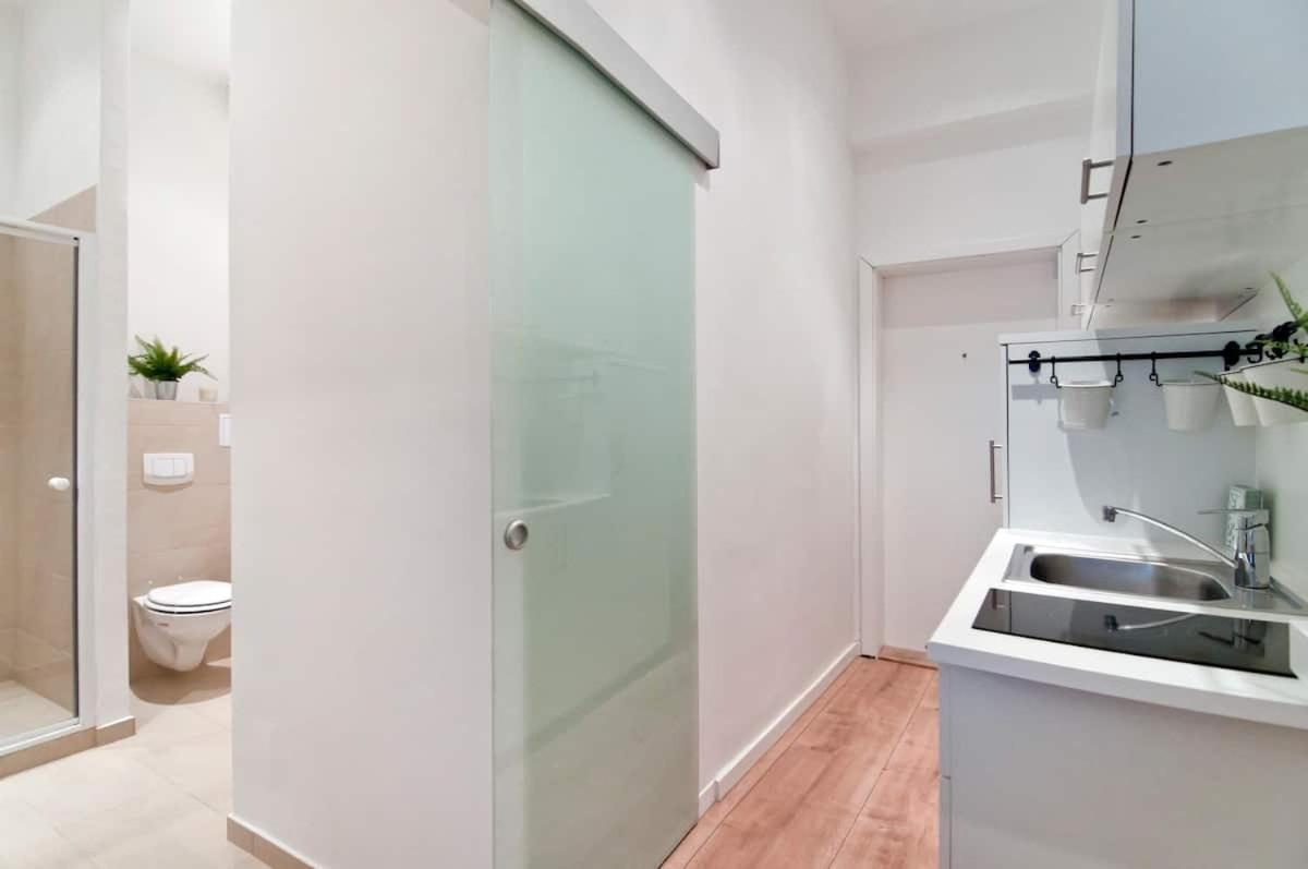 ⍟luxurious And Bright⍟ 5 Min Walk To City Center Appartement Wenen