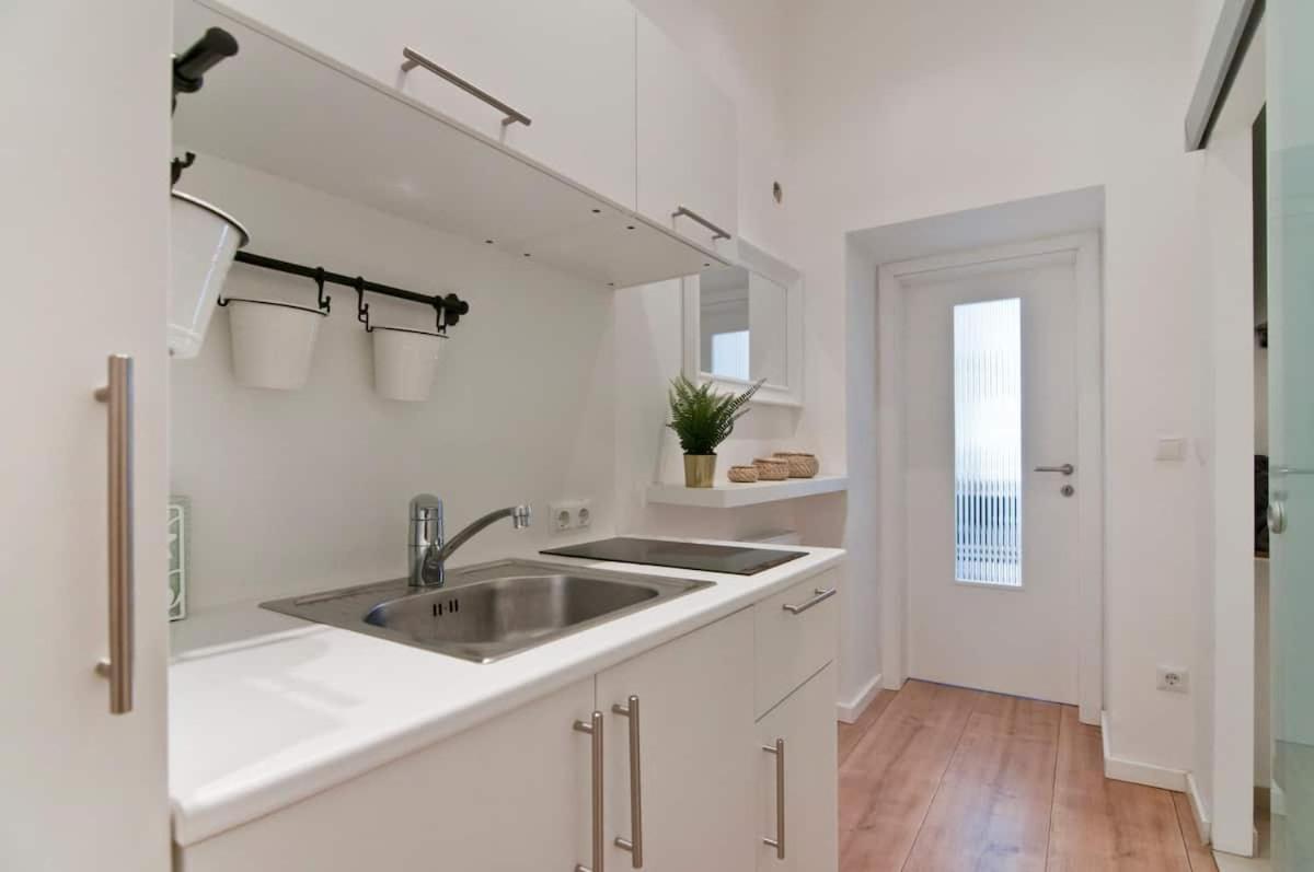 ⍟luxurious And Bright⍟ 5 Min Walk To City Center Appartement *