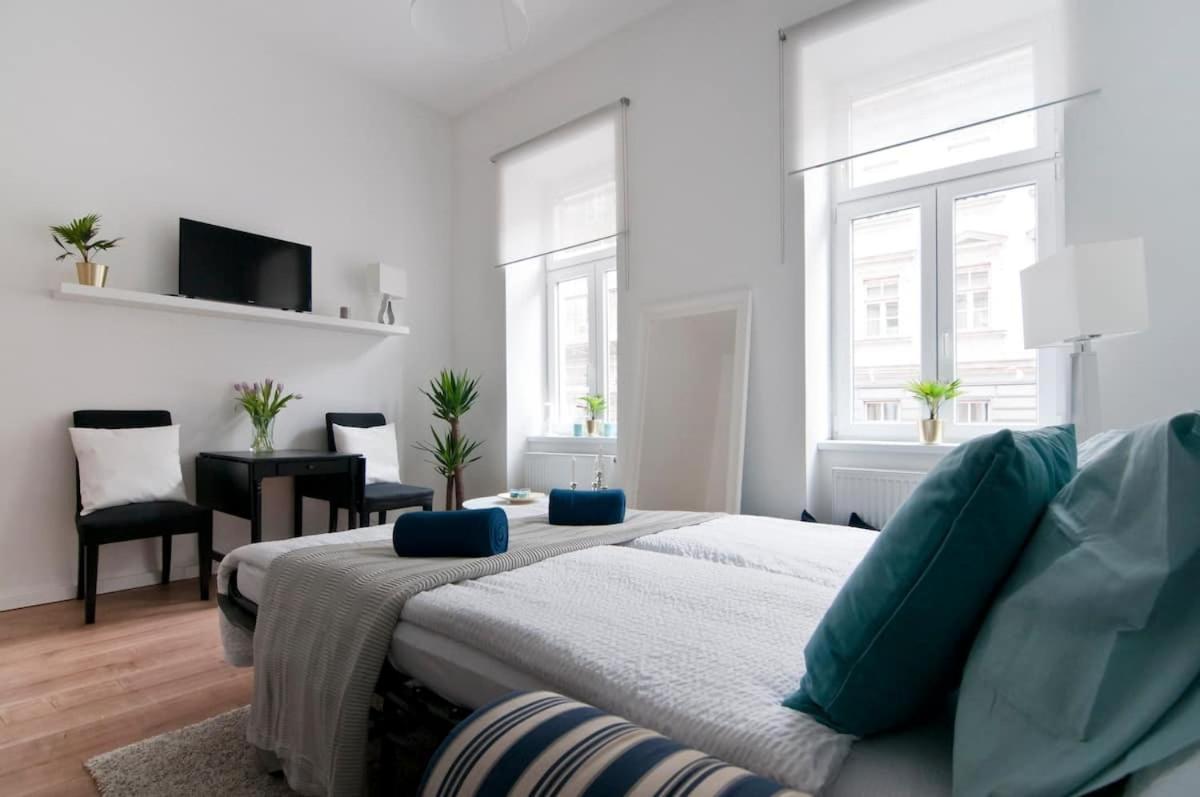 Appartement ⍟luxurious And Bright⍟ 5 Min Walk To City Center Wenen